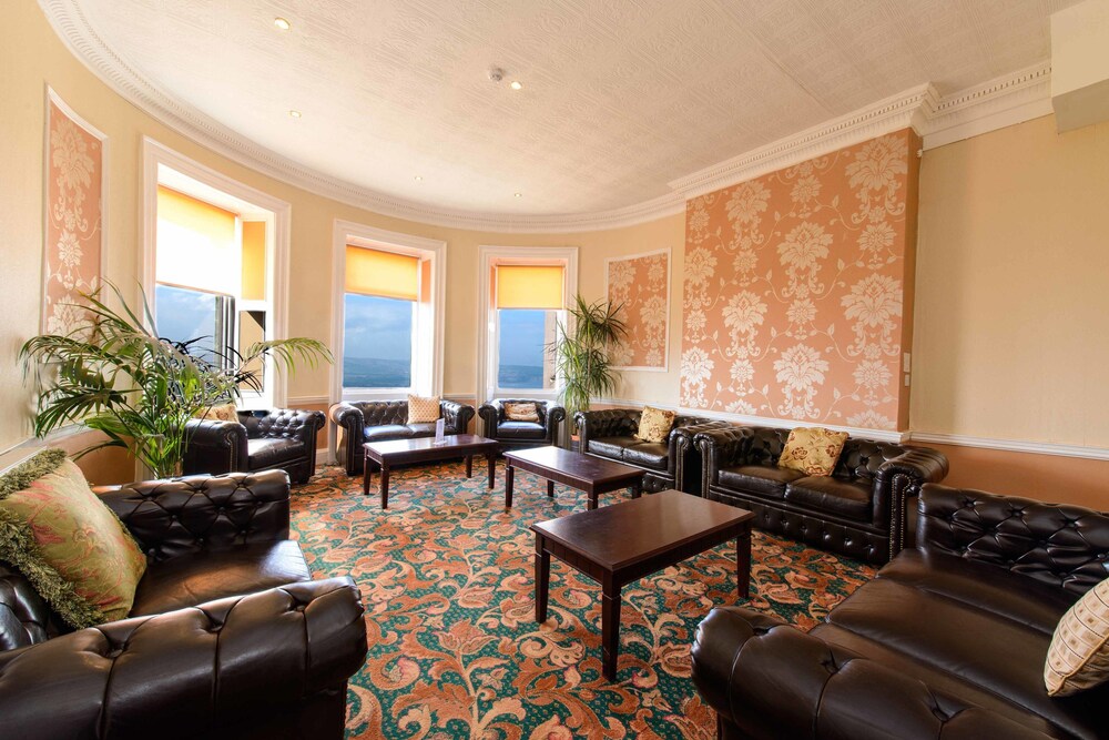Hotel Lounge