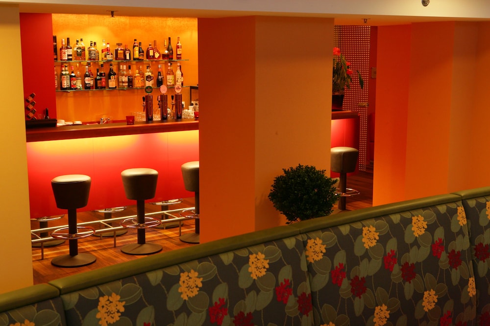Hotel Bar