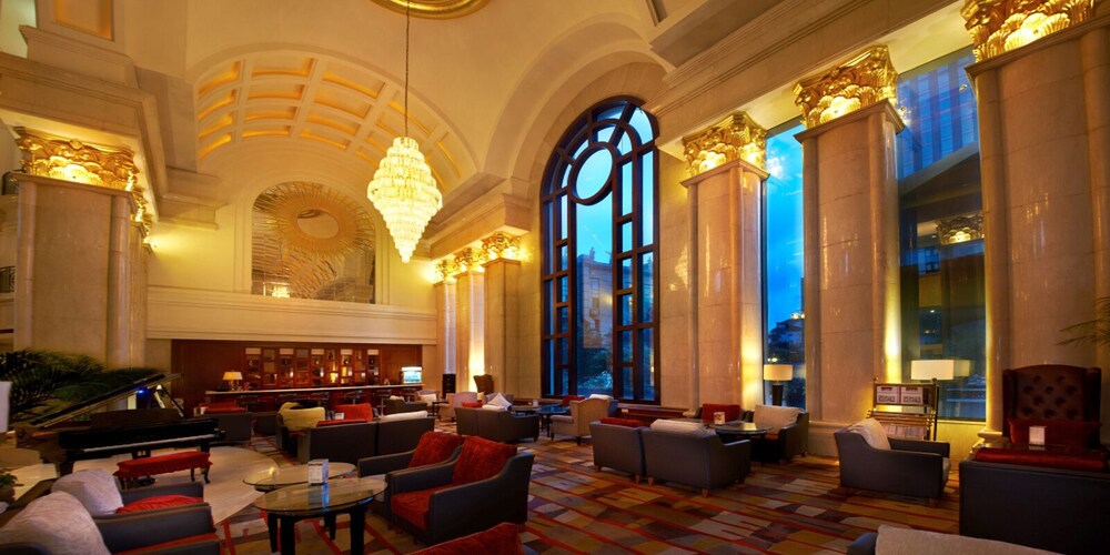 Hotel Bar