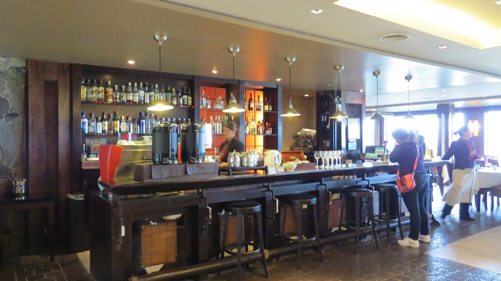 Hotel Lounge