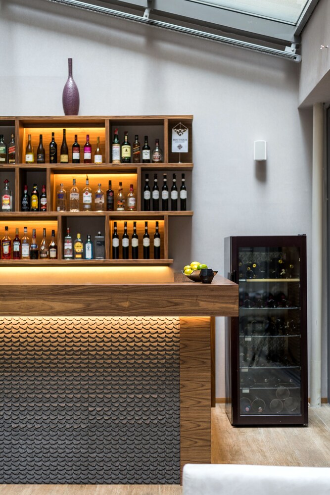 Hotel Bar