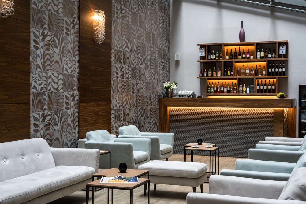 Hotel Lounge