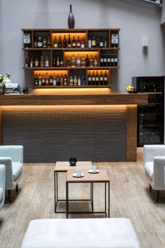 Hotel Bar