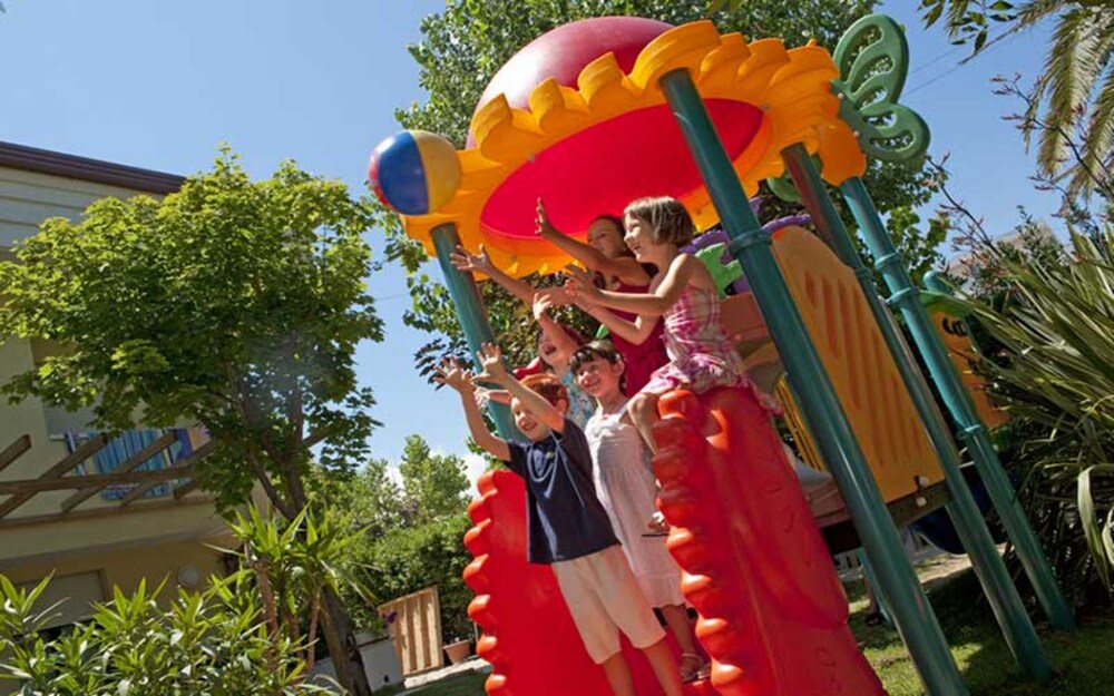 Childrens Play Area - Outdoor