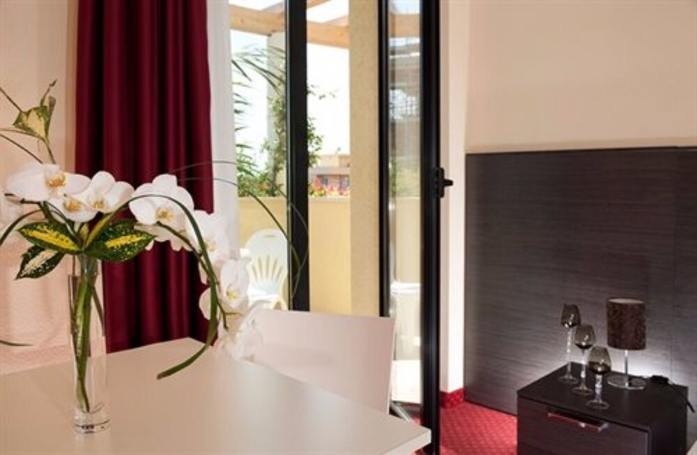 Guestroom