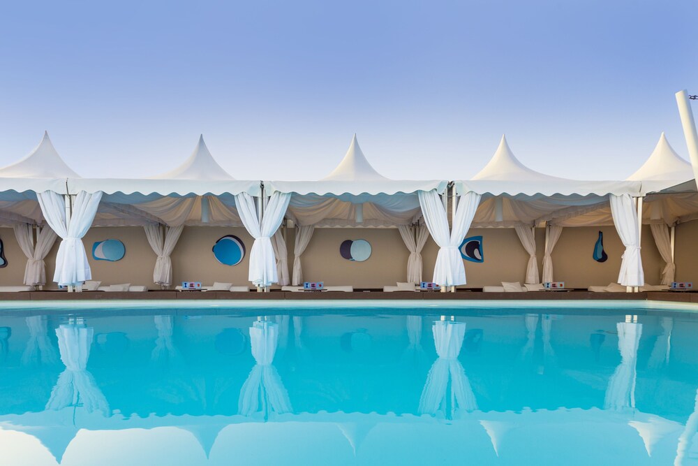 Rooftop Pool