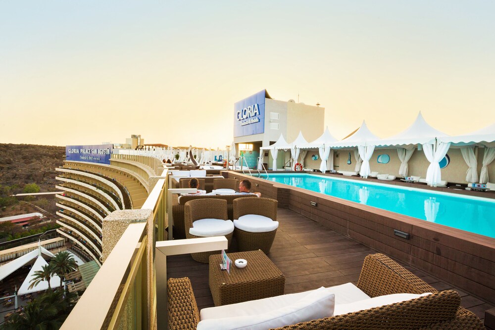 Rooftop Pool