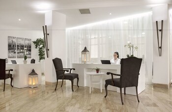 Concierge Desk