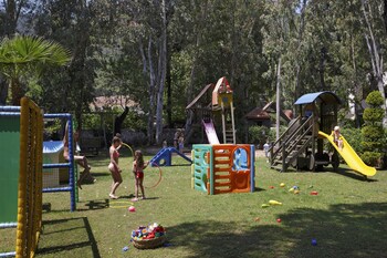Childrens Play Area - Outdoor