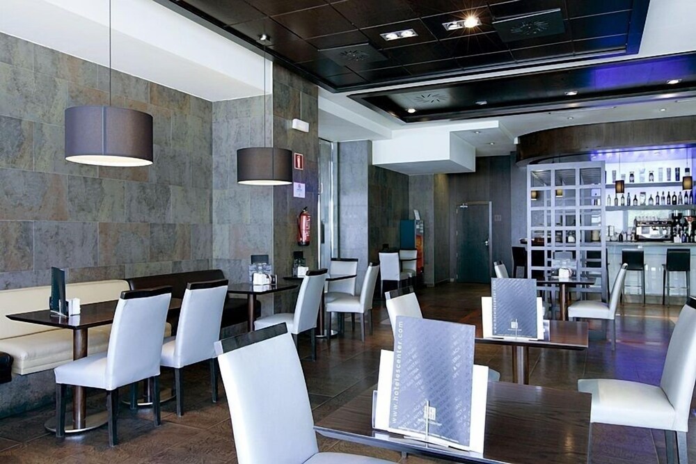 Hotel Bar