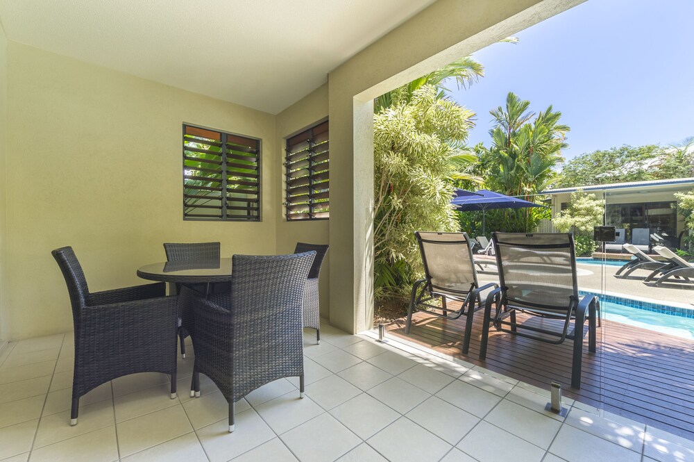 1 Bedroom Superior Pool Access - Terrace/Patio