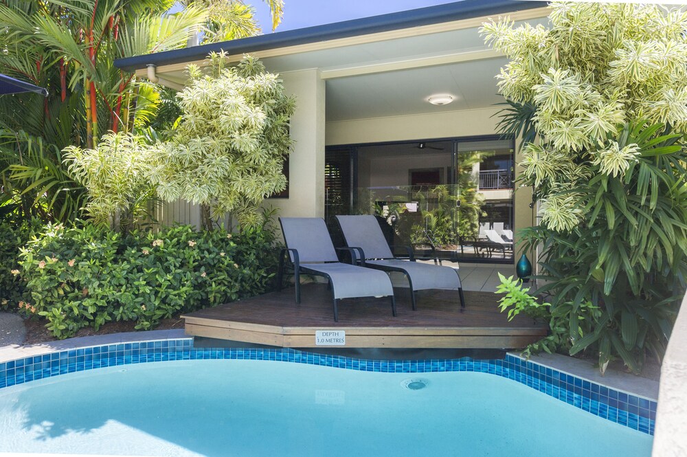 1 Bedroom Superior Pool Access - Outdoor Pool