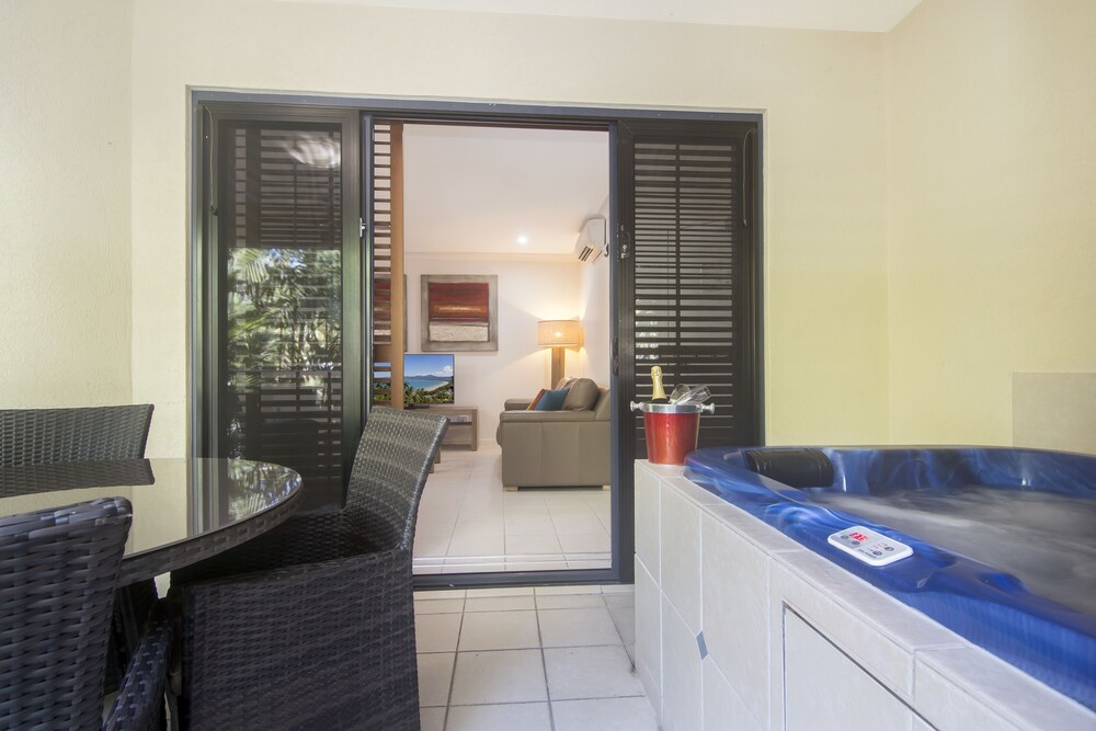 1 Bedroom Superior Jacuzzi - Terrace/Patio