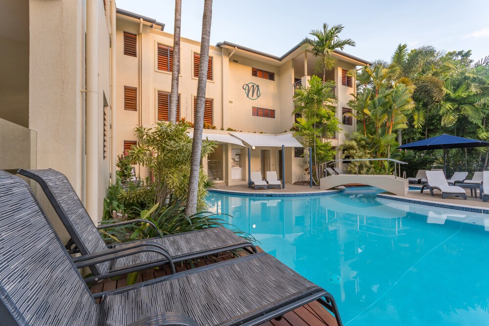 1 Bedroom Superior Pool Access - Outdoor Pool
