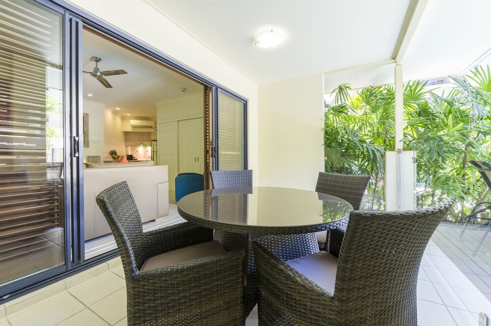 1 Bedroom Superior Pool Access - Balcony