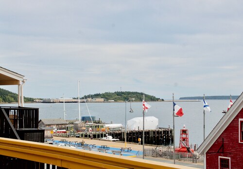 Rum Runner Inn