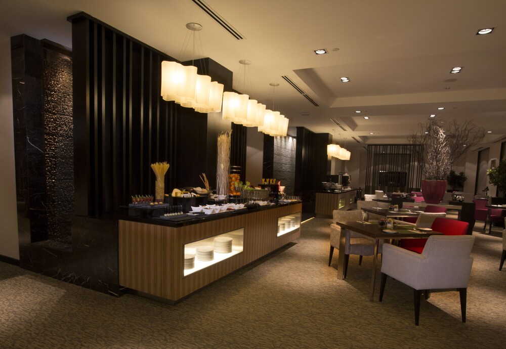 Executive Lounge