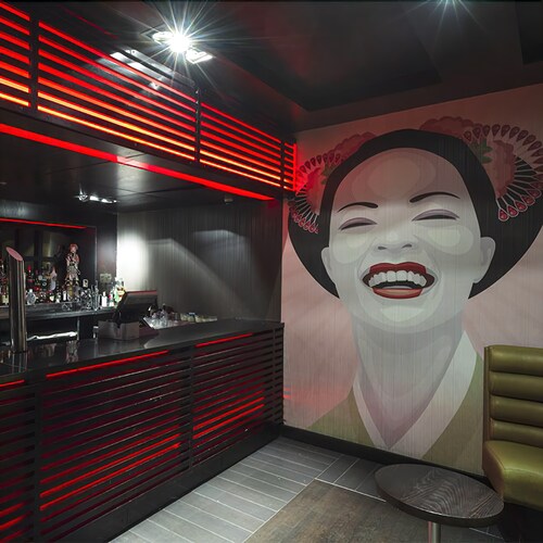 Hotel Bar