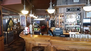 Hotel Bar