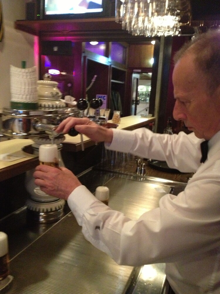 Hotel Bar