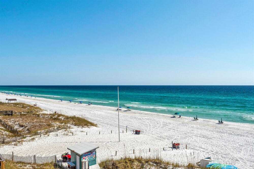 Condo, 2 Bedrooms & Loft, 2 Bathrooms, Sea Facing - Balcony
