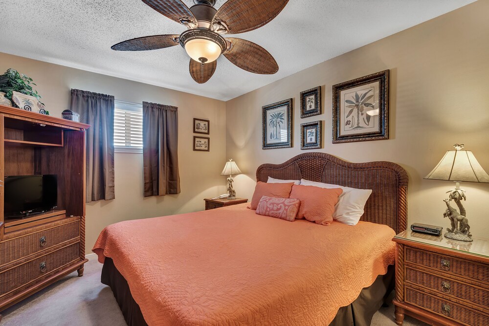 Condo, 2 Bedrooms & Loft, 2 Bathrooms, Sea Facing - Guestroom