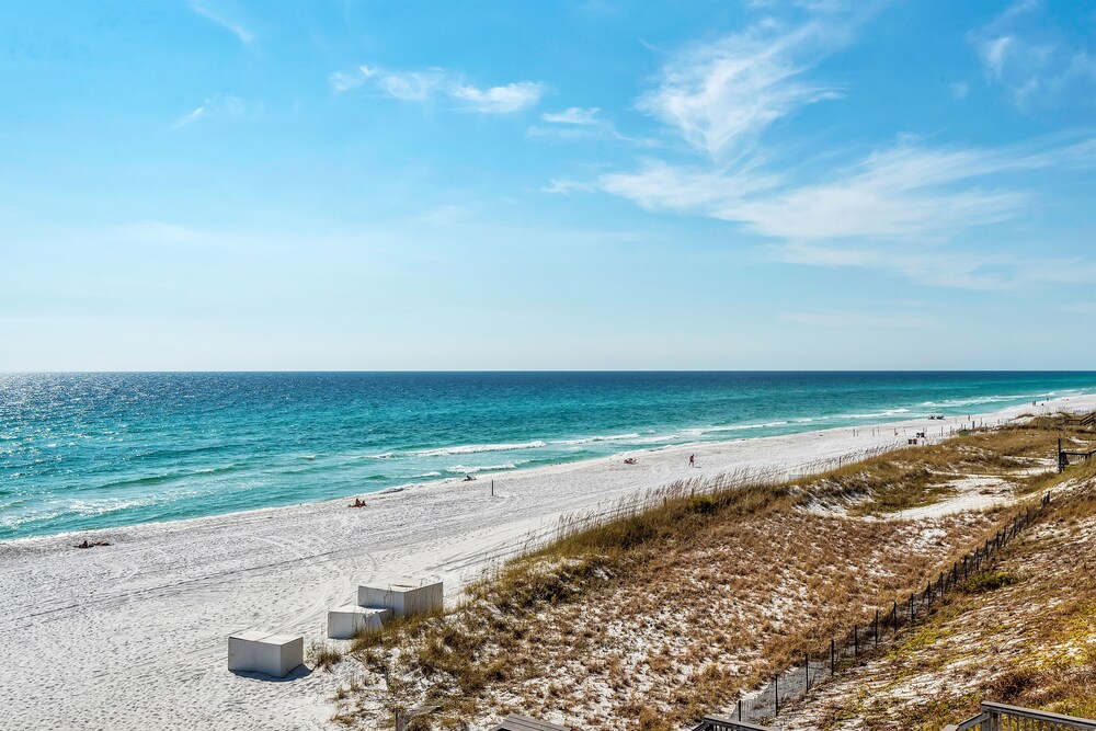 Condo, 2 Bedrooms & Loft, 2 Bathrooms, Sea Facing - Balcony