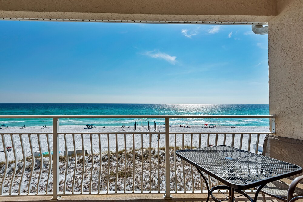 Condo, 2 Bedrooms & Loft, 2 Bathrooms, Sea Facing - Balcony