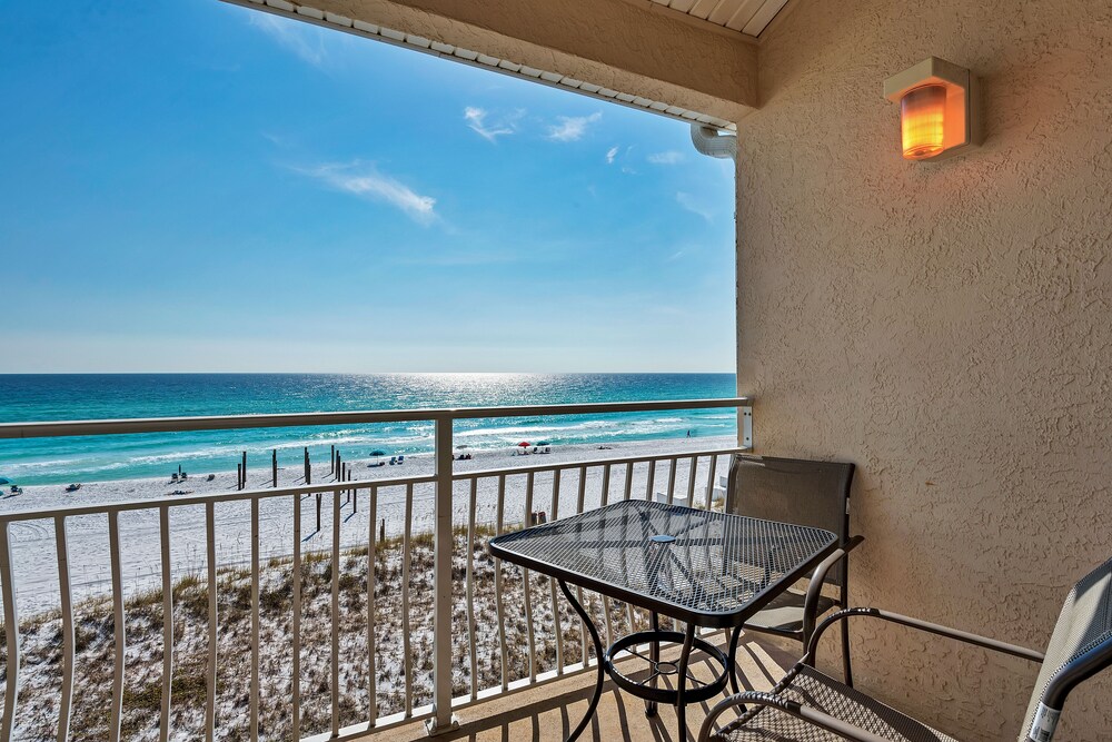 Condo, 2 Bedrooms & Loft, 2 Bathrooms, Sea Facing - Balcony