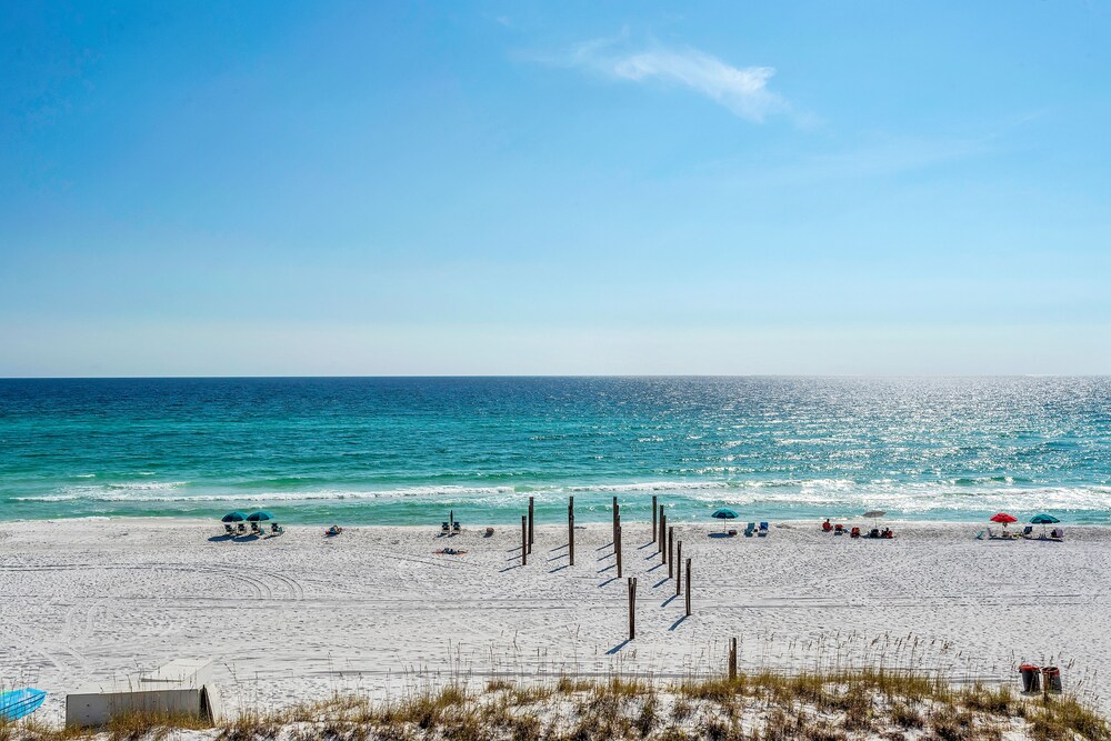 Condo, 2 Bedrooms & Loft, 2 Bathrooms, Sea Facing - Balcony