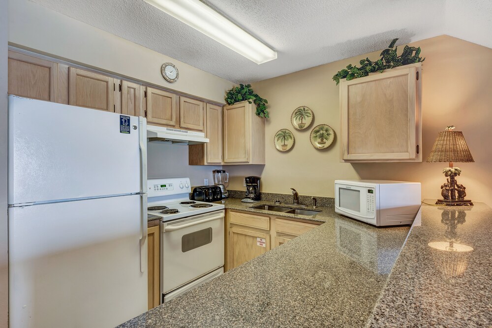 Condo, 2 Bedrooms & Loft, 2 Bathrooms, Sea Facing - In-Room Kitchen