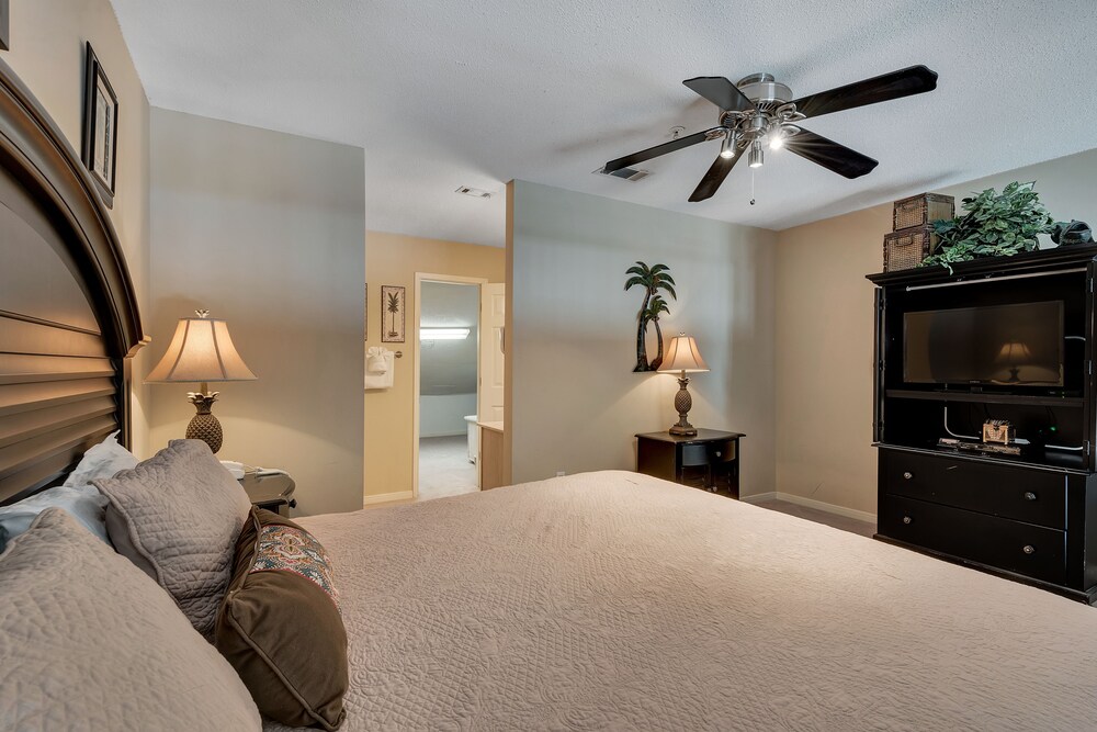 Condo, 2 Bedrooms & Loft, 2 Bathrooms, Sea Facing - Guestroom
