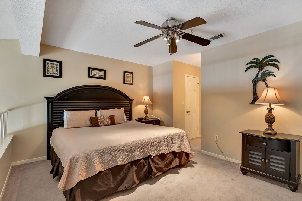 Condo, 2 Bedrooms & Loft, 2 Bathrooms, Sea Facing - Guestroom