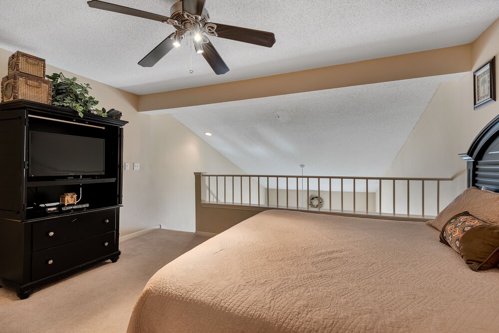 Condo, 2 Bedrooms & Loft, 2 Bathrooms, Sea Facing - Guestroom