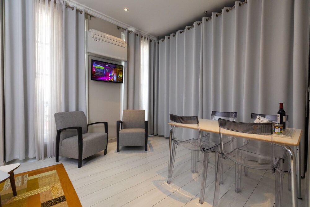 Suite, 1 Bedroom (Le Charmeur) - Guestroom