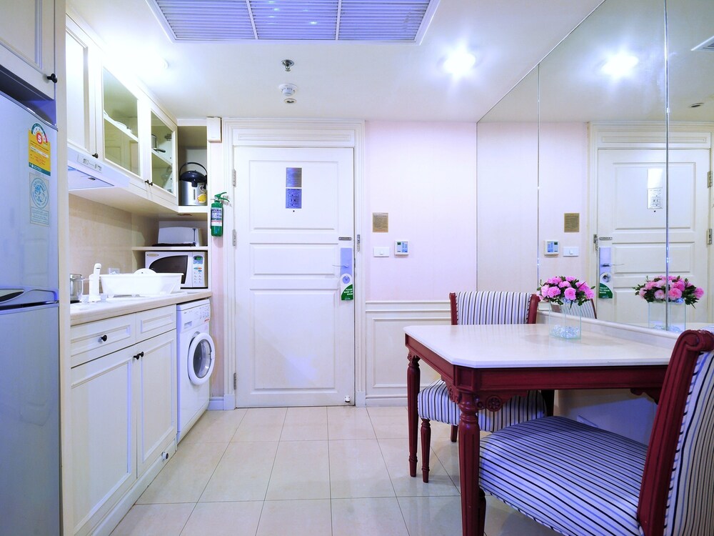 In-Room Kitchenette