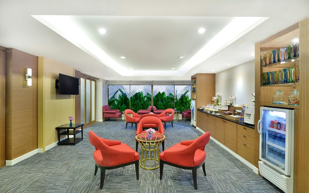 Hotel Lounge