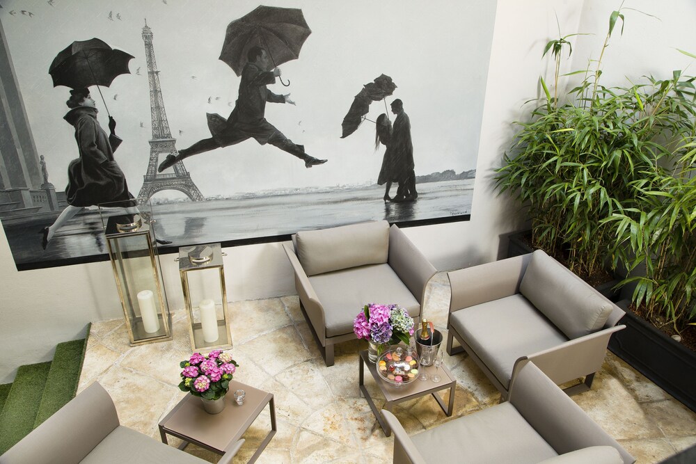 Hotel Bar