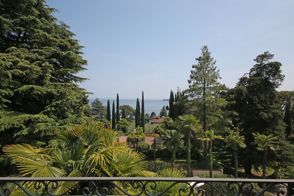 Lake View