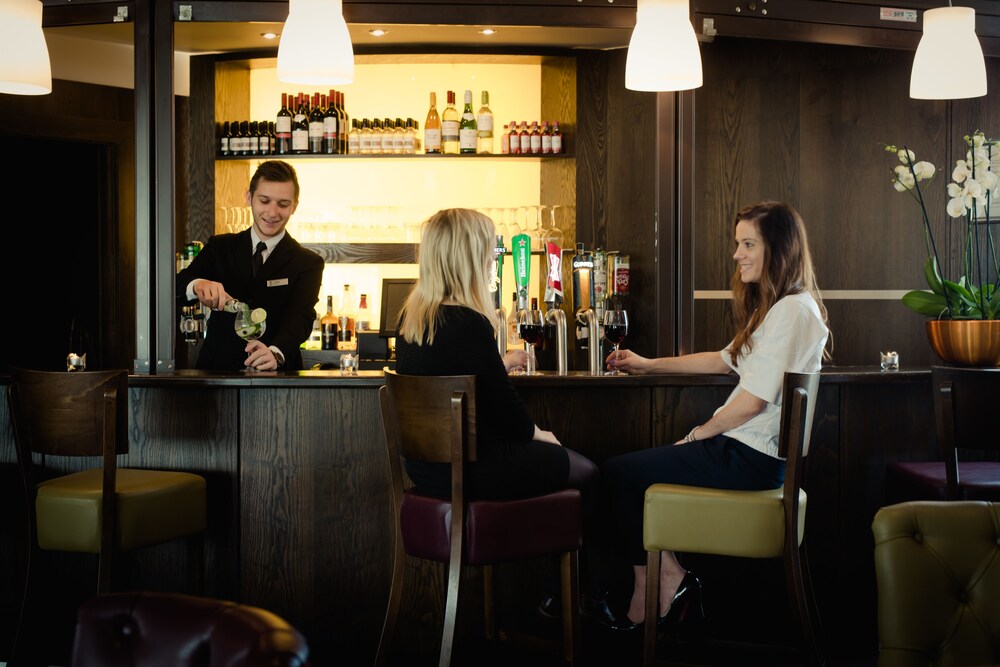 Hotel Lounge