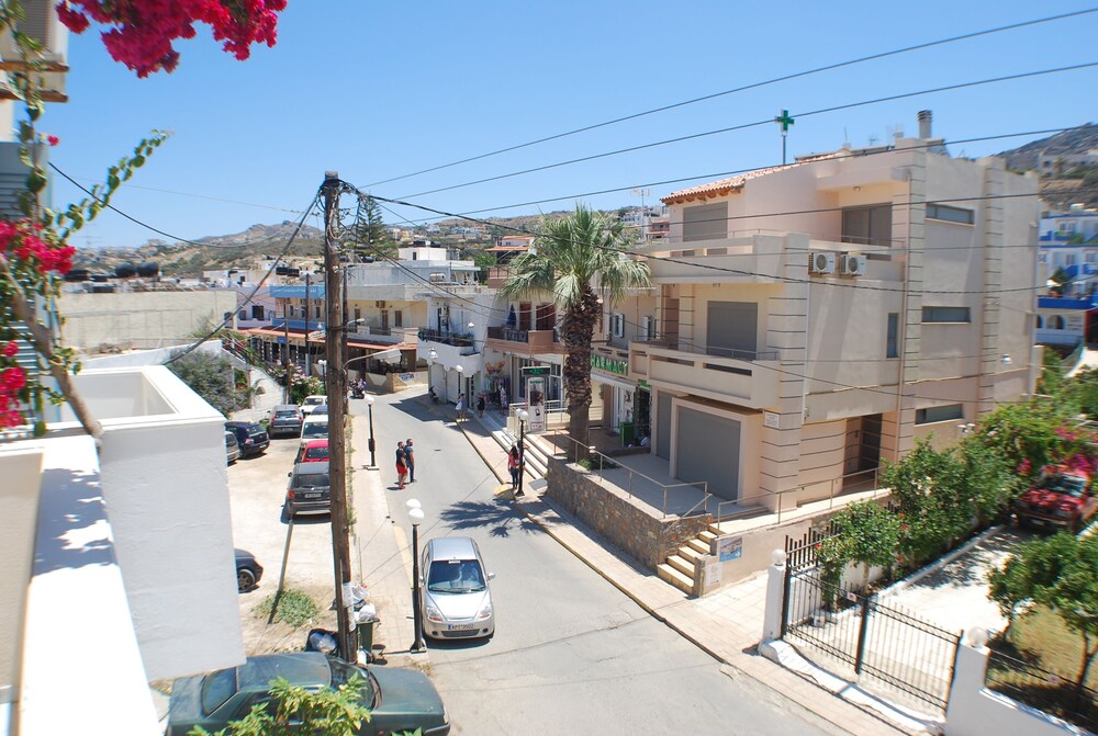 Family Apartment, 1 Bedroom, Balcony - Guestroom