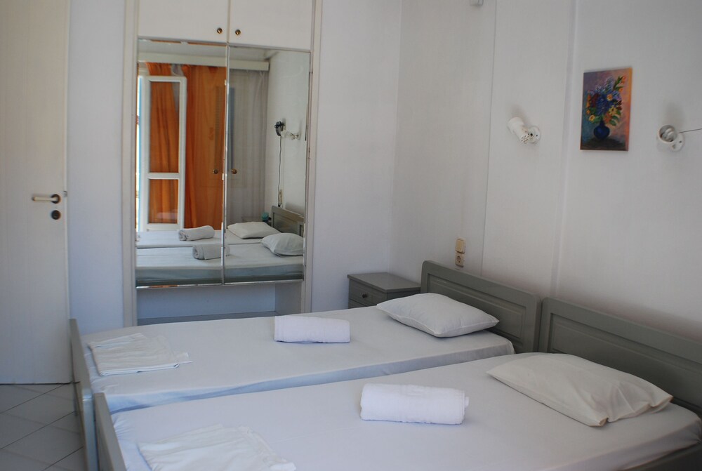Family Apartment, 1 Bedroom, Balcony - Guestroom