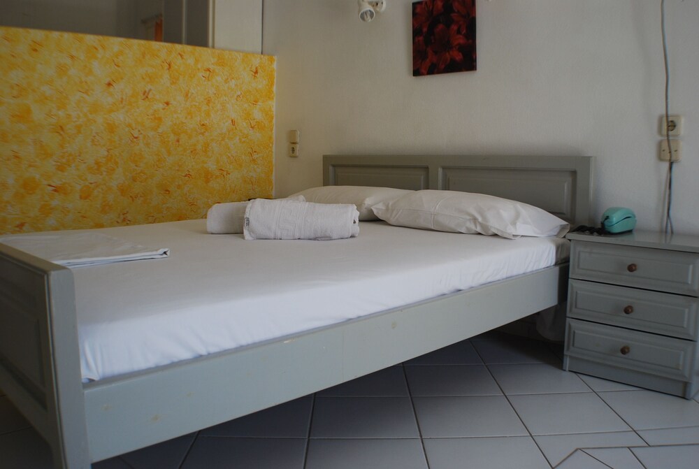 Deluxe Studio, 2 Twin Beds, Balcony - Guestroom