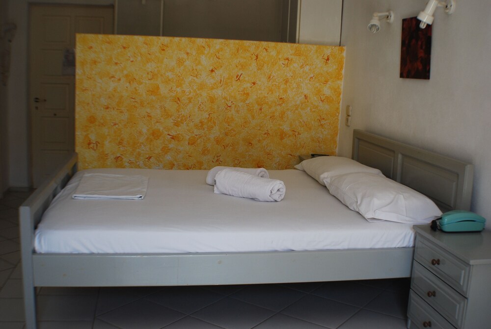 Deluxe Studio, 2 Twin Beds, Balcony - Guestroom