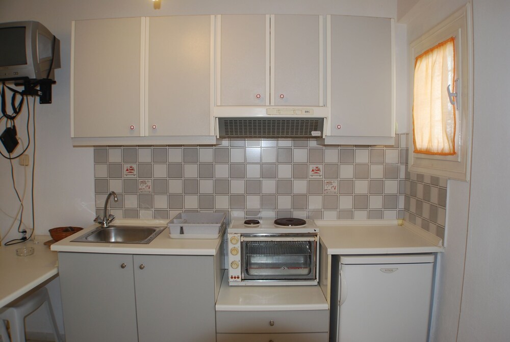 Economy Studio, Terrace, Poolside - In-Room Kitchen