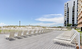 Sundeck