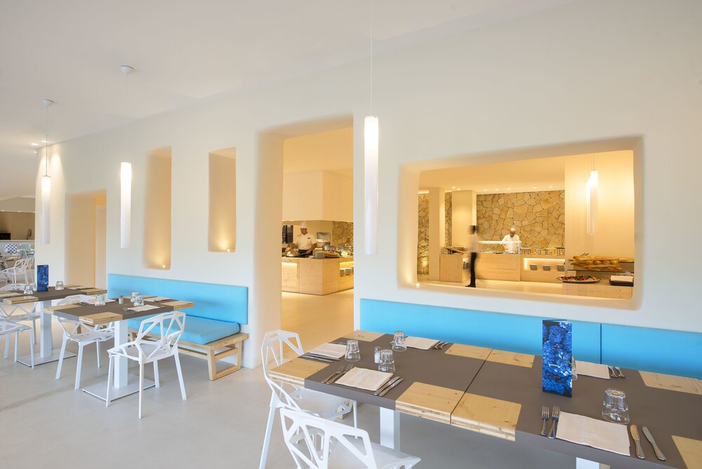 Food Court