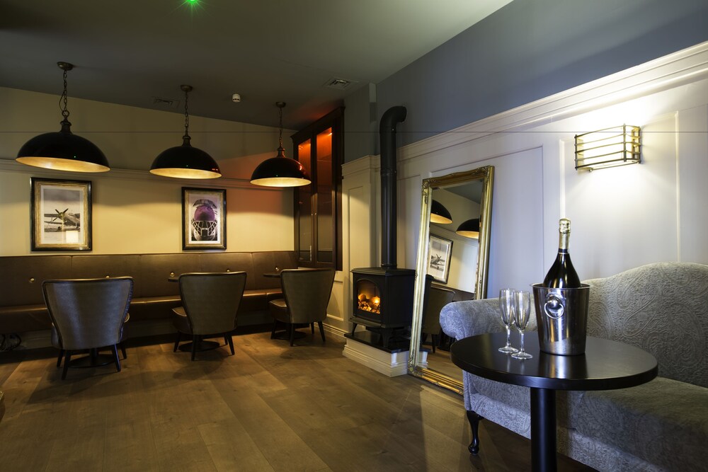 Hotel Lounge