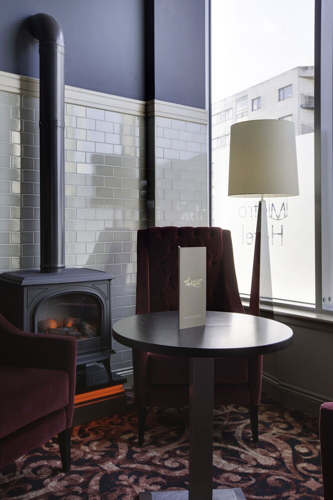 Hotel Lounge