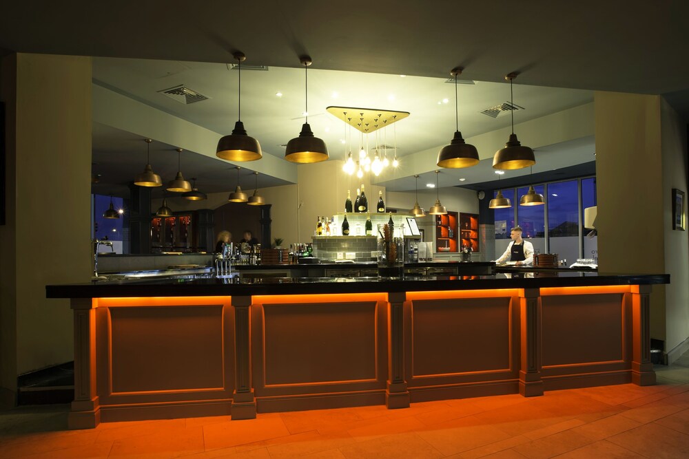 Hotel Bar